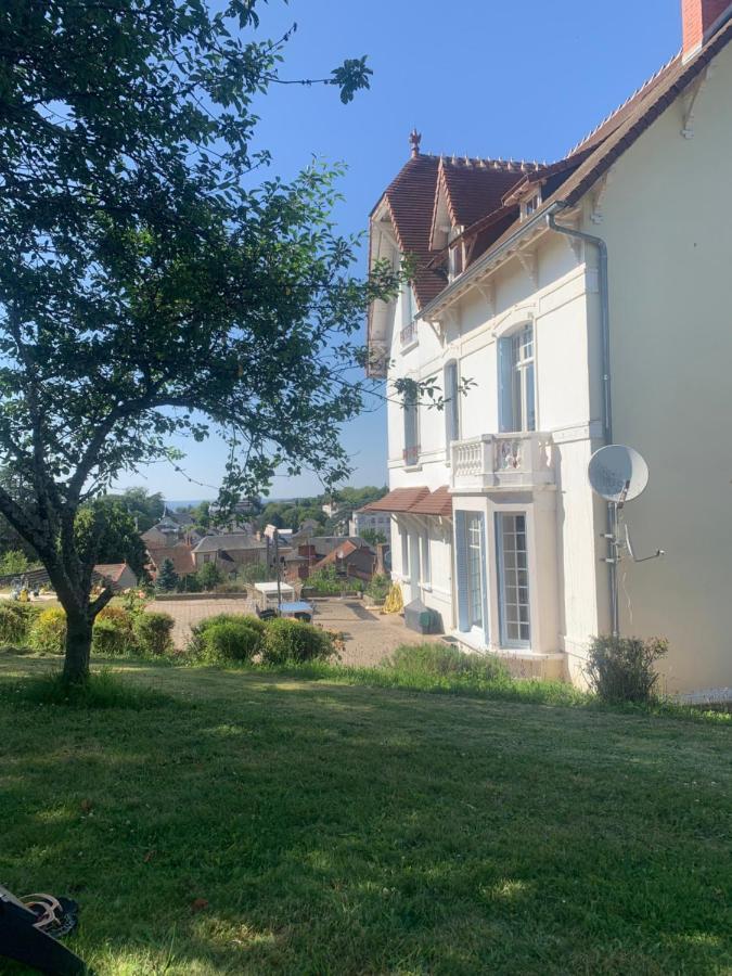 Holiday Home Villa Castel Marie Louise Néris-les-Bains Exteriör bild