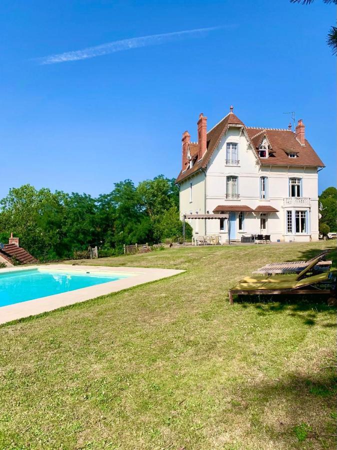 Holiday Home Villa Castel Marie Louise Néris-les-Bains Exteriör bild