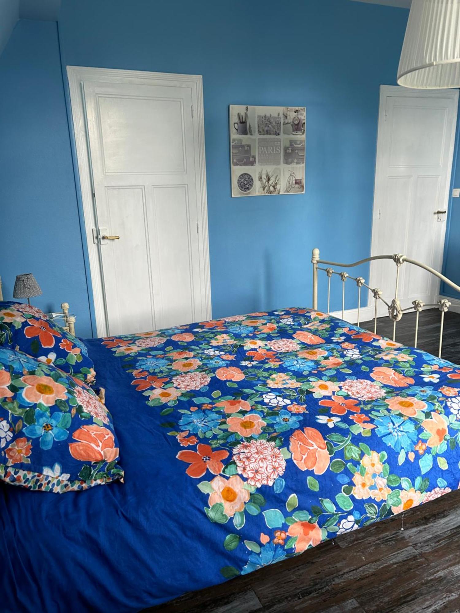 Holiday Home Villa Castel Marie Louise Néris-les-Bains Exteriör bild