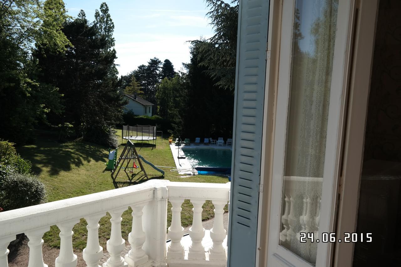 Holiday Home Villa Castel Marie Louise Néris-les-Bains Exteriör bild
